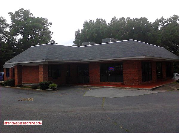 Click for Floyd's II Restaurant Review Floyd's II Restaurant Review